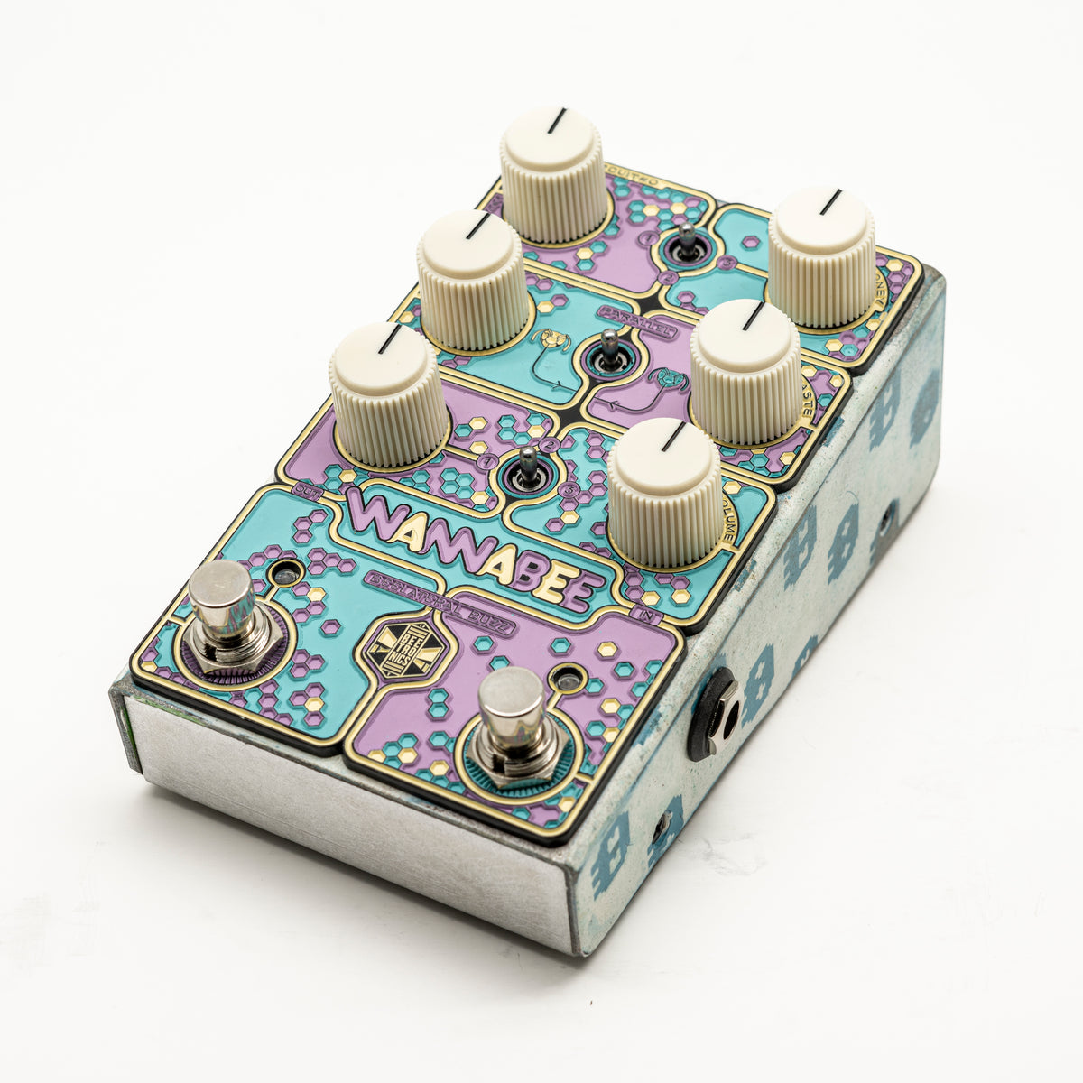 Wannabee Beelateral Buzz • Custom Shop • 8-Beet Skull