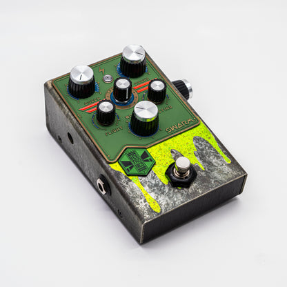 Swarm Fuzz Harmonizer <p> Custom Shop <p> SW2785